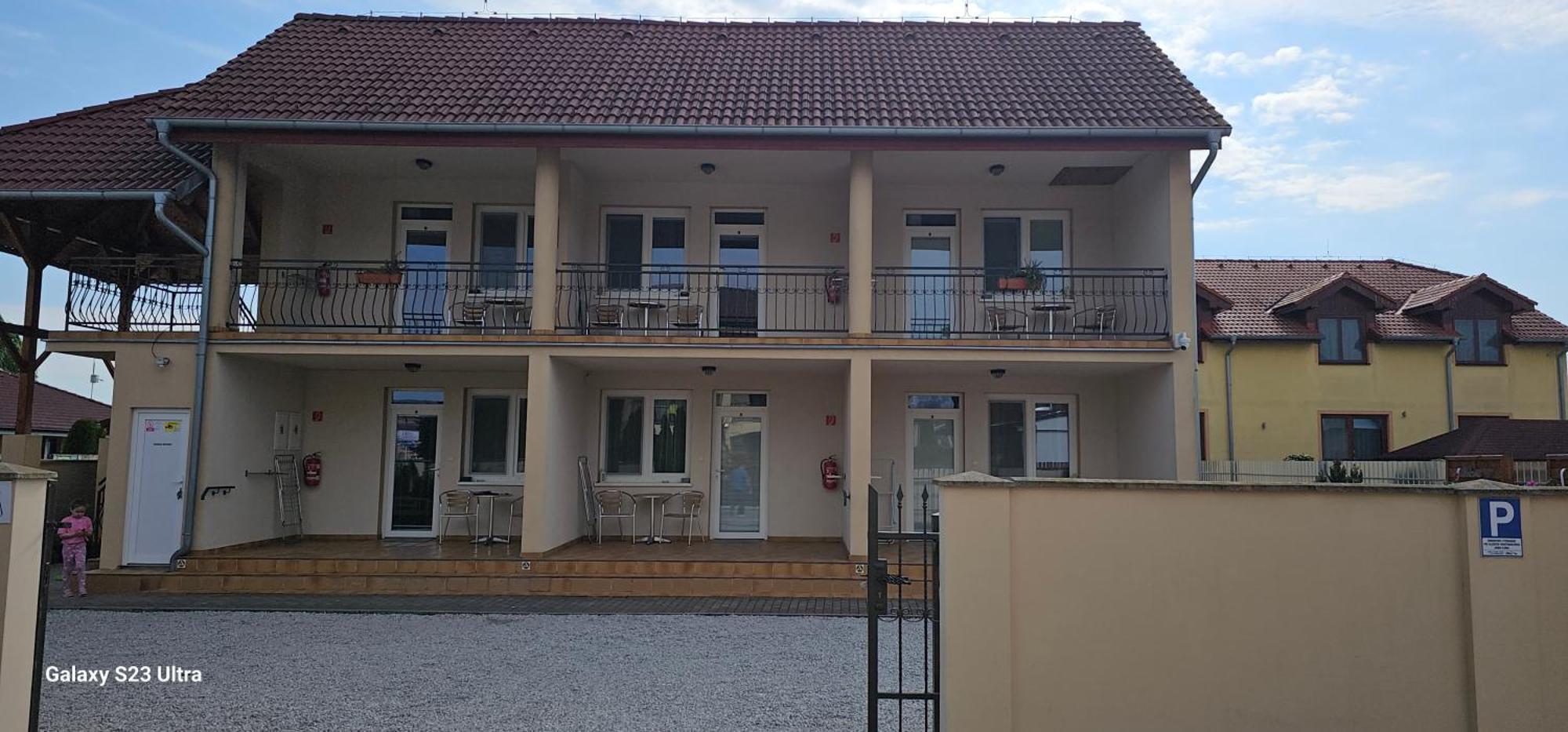 Apartmanovy Dom Flora Вельки Медер Екстер'єр фото
